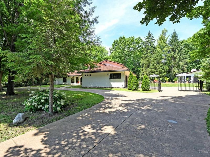 725 Greenville Avenue, Glendale, OH 45246 Photo 89