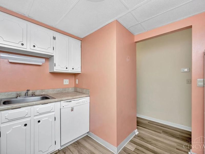 399 W Galbraith Road, Unit 101, Cincinnati, OH 45215 Photo 12
