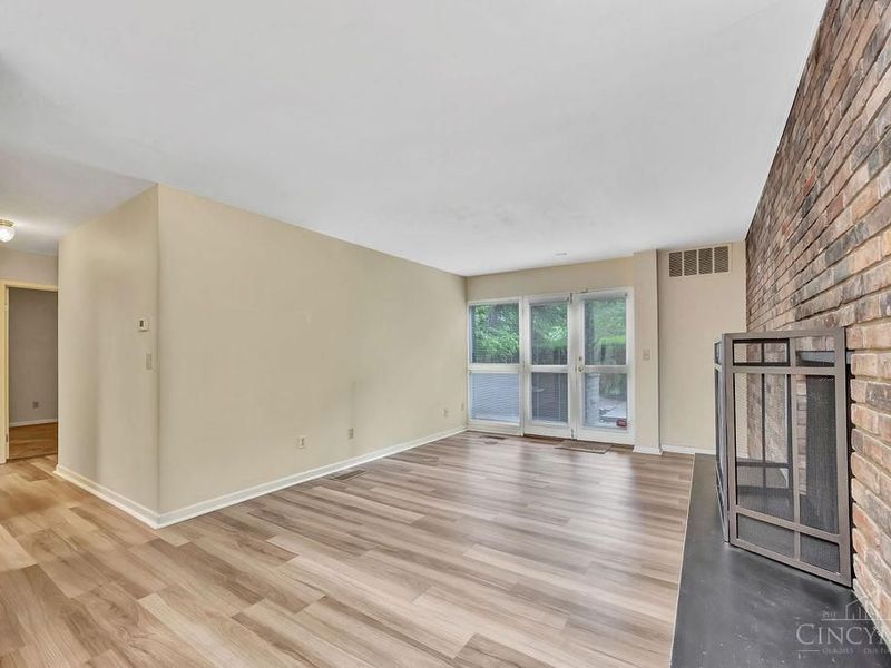 399 W Galbraith Road, Unit 101, Cincinnati, OH 45215 Photo 6