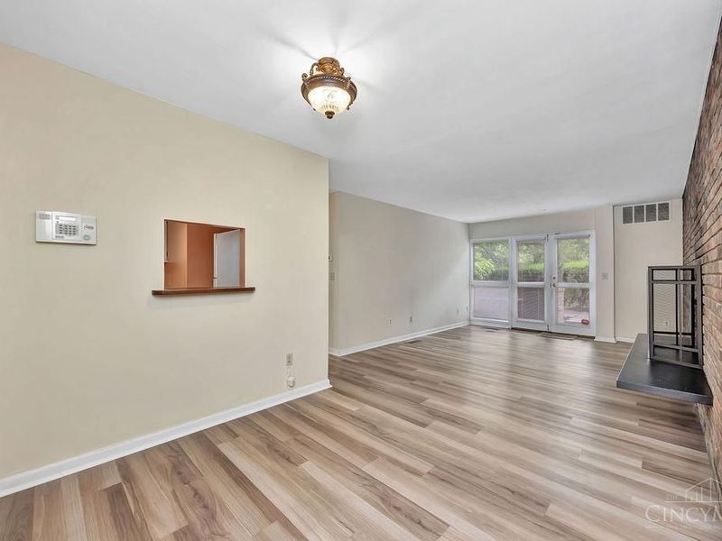 399 W Galbraith Road, Unit 101, Cincinnati, OH 45215 Photo 9