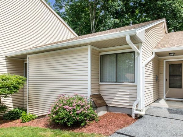 96 Molly Pitcher Lane, Unit I, Yorktown Heights, NY 10598