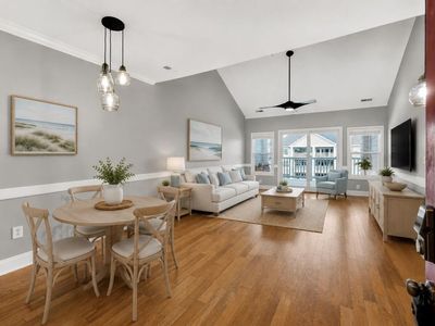 1984 Folly Road, Unit B302, Charleston, SC 29412