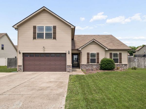 120 Farmbrook Ct, Murfreesboro, TN 37128