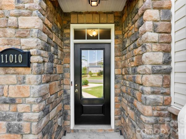 11010 Chalkbark Lane, Charlotte, NC 28262