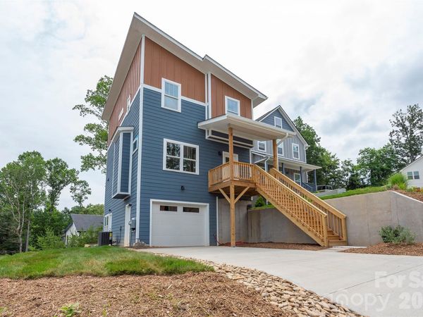 6 Berry Crest Lane , Arden, NC 28704