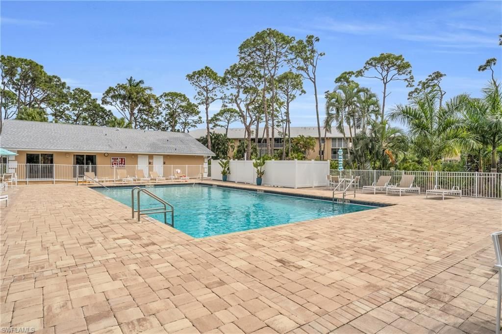 3031 Sandpiper Bay Cir, Unit F205, Naples, FL 34112 Photo
