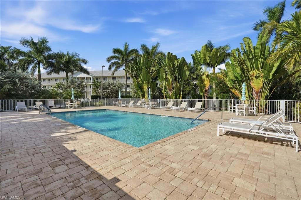 3031 Sandpiper Bay Cir, Unit F205, Naples, FL 34112 Photo