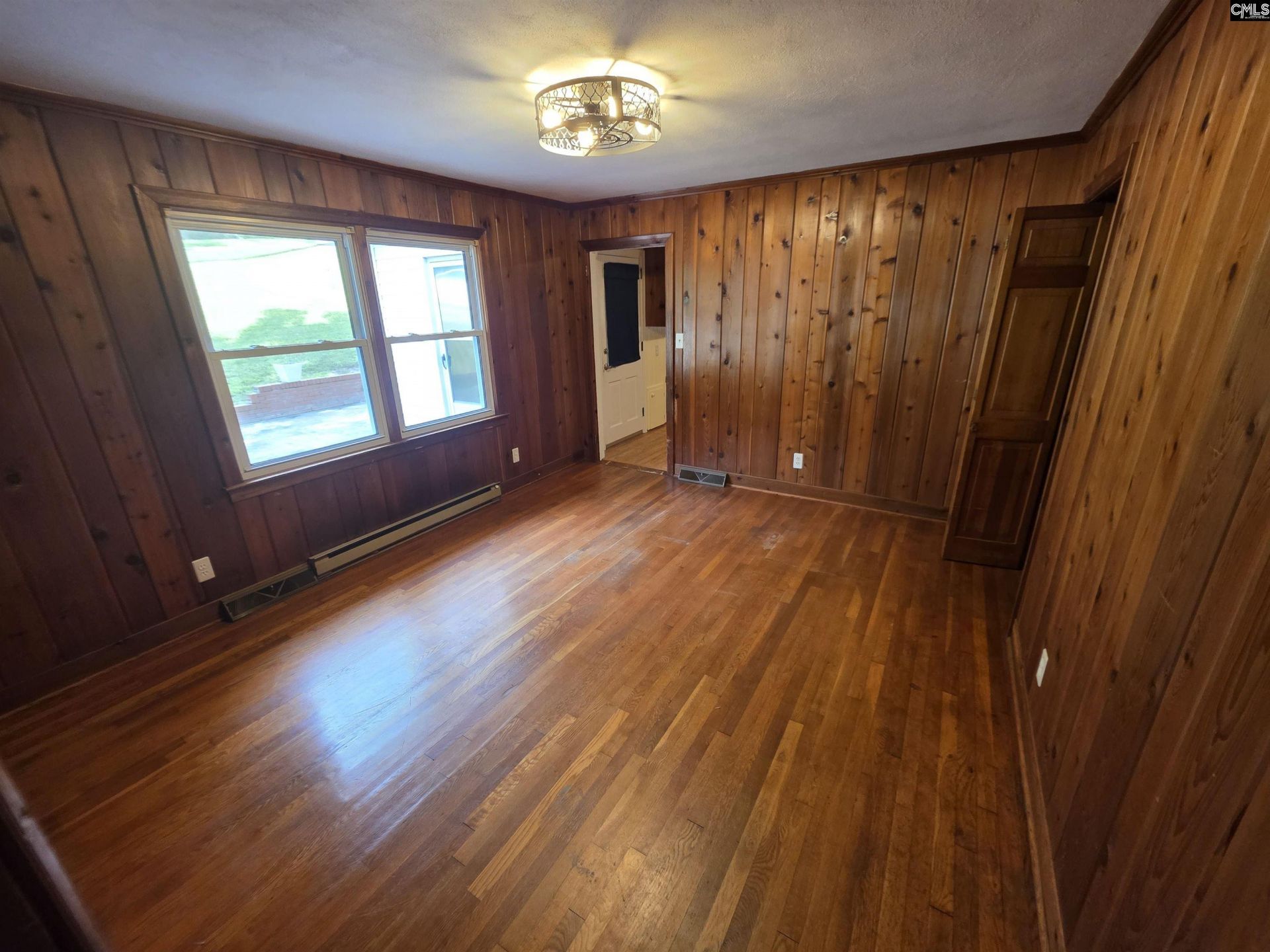 110 Crestwood Drive  Photo 9