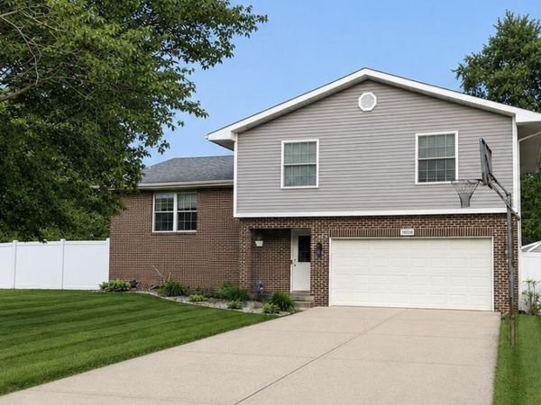 1604 Hickory Street, DeMotte, IN 46310