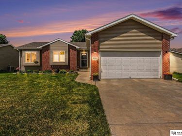 2325 NW 43rd Street, Lincoln, NE 68524