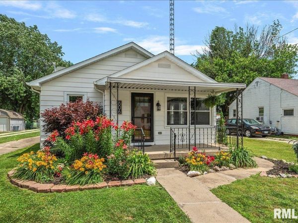 806 9th Street, Pawnee, IL 62558