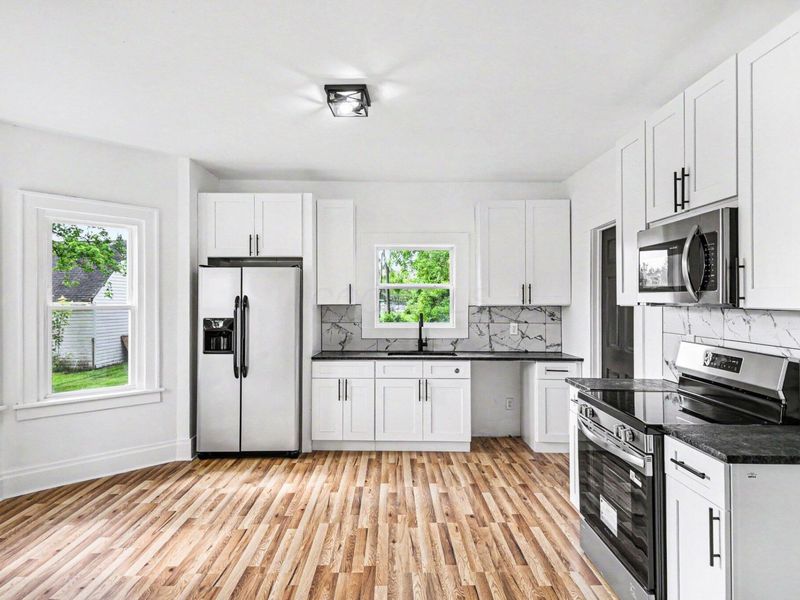 3121 E 5th Avenue , Columbus, OH 43219 Photo 6