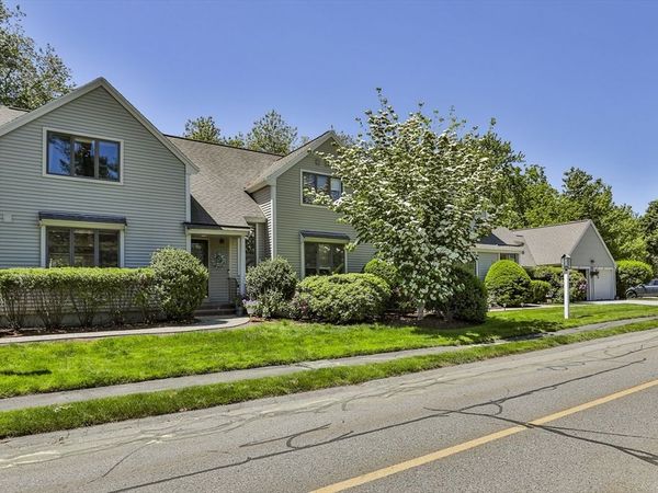 11 Brassie Way, Unit 11, North Reading, MA 01864