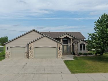 506 12th Street NE, Dilworth, MN 56529