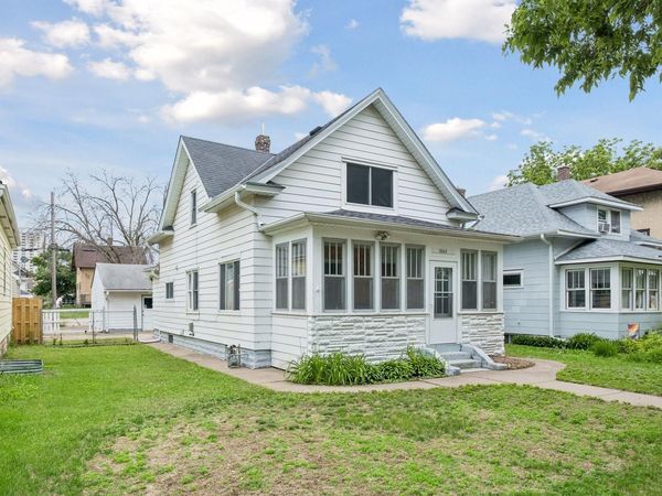 1262 Charles Avenue, Saint Paul, MN 55104