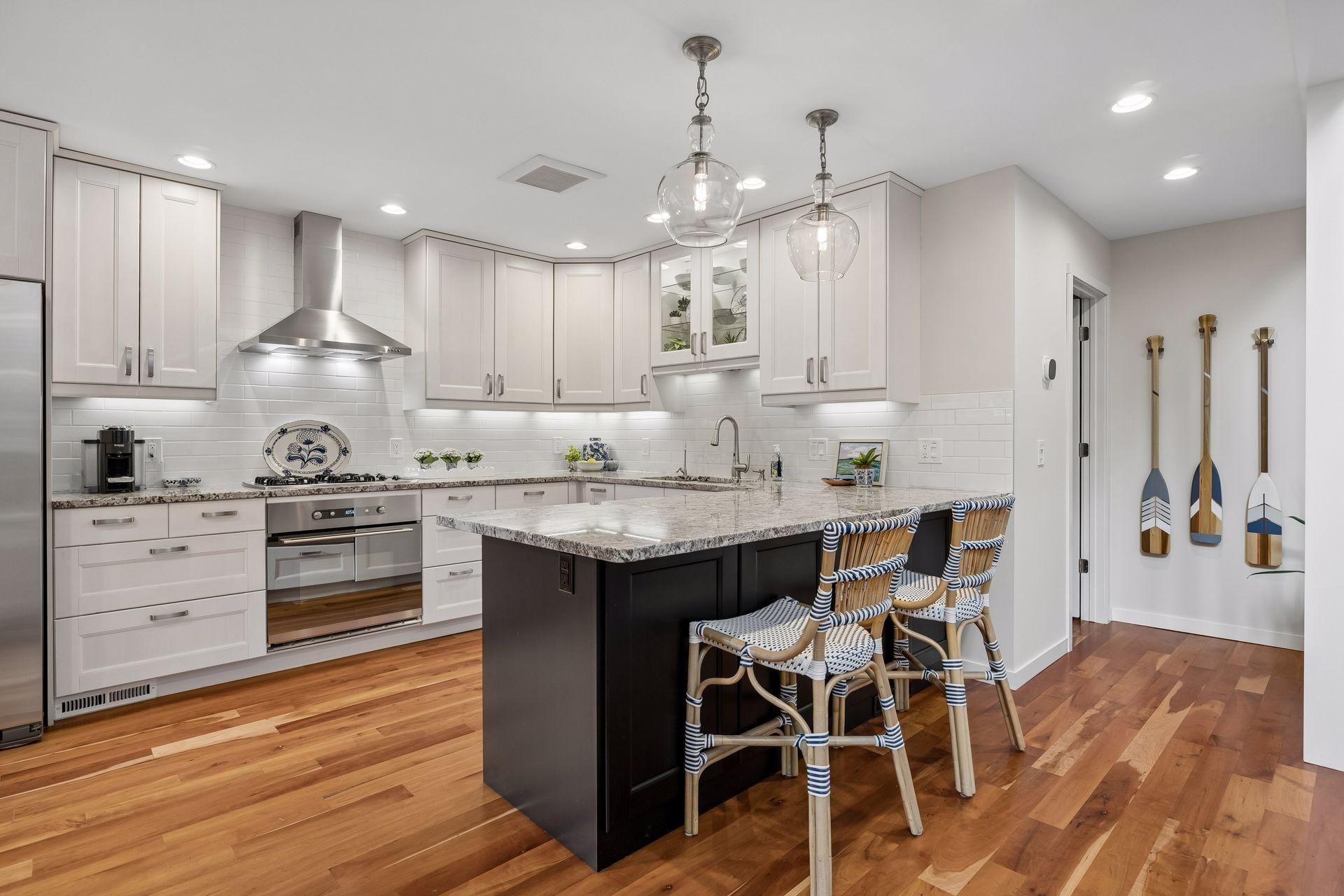 5724 Duncan Lane, Edina, MN 55436