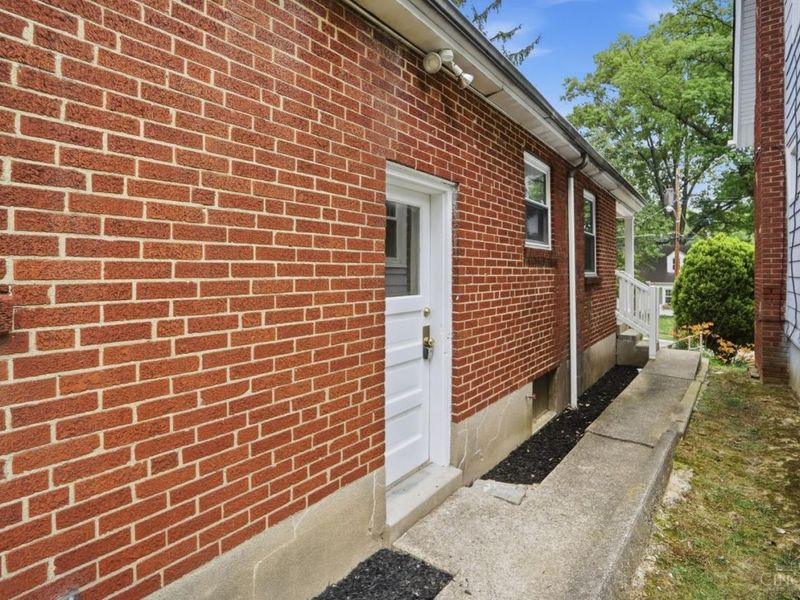 6229 Fairhurst Avenue, Cincinnati, OH 45213 Photo 44
