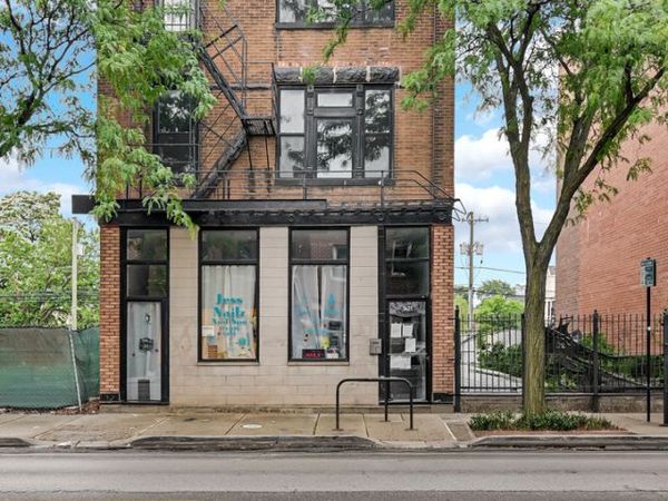 3421 W Armitage Avenue , Unit 1F, Chicago, IL 60647