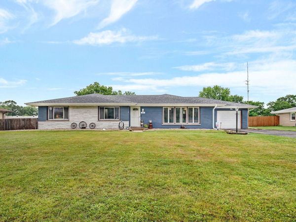 180 W Southmor Road, Morris, IL 60450