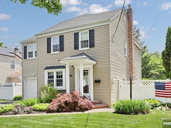 396 Burlington Road, PARAMUS, NJ 07652