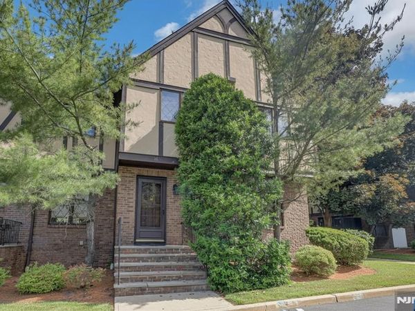 14 Chelsea Court, RAMSEY, NJ 07446