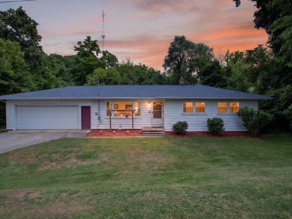100 N Second Street, Jackson, MI 49202