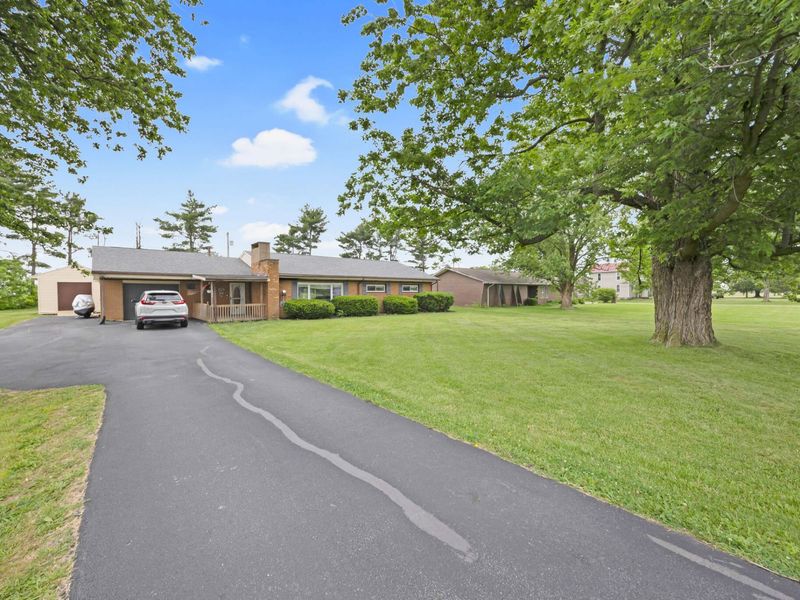 323 E Wapakoneta Street, Waynesfield, OH 45896 Photo 3