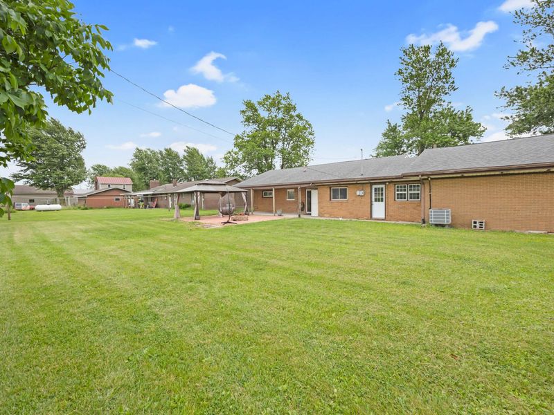 323 E Wapakoneta Street, Waynesfield, OH 45896 Photo 9