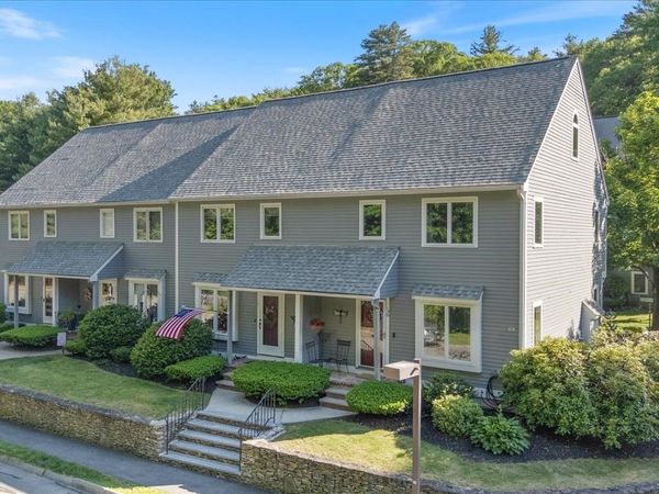 34 Country Hollow Ln, Unit 34, Haverhill, MA 01832