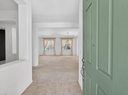 380 Lyman Cir, Sacramento, CA 95835 Photo