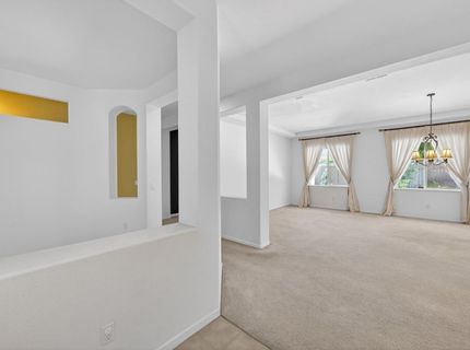 380 Lyman Cir, Sacramento, CA 95835 Photo
