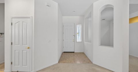 380 Lyman Cir, Sacramento, CA 95835 Photo