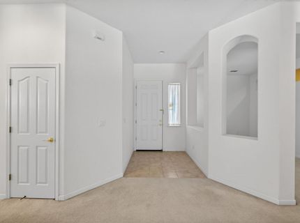 380 Lyman Cir, Sacramento, CA 95835 Photo