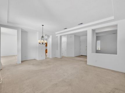 380 Lyman Cir, Sacramento, CA 95835 Photo