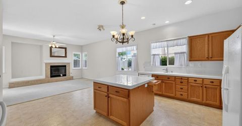 380 Lyman Cir, Sacramento, CA 95835 Photo