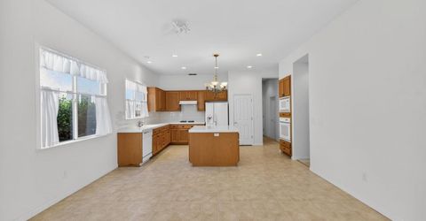 380 Lyman Cir, Sacramento, CA 95835 Photo