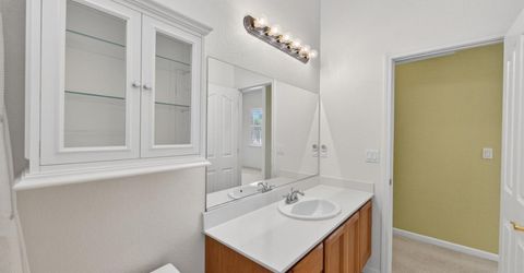 380 Lyman Cir, Sacramento, CA 95835 Photo
