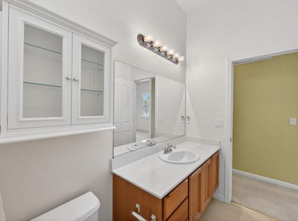 380 Lyman Cir, Sacramento, CA 95835 Photo