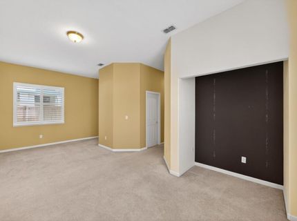 380 Lyman Cir, Sacramento, CA 95835 Photo