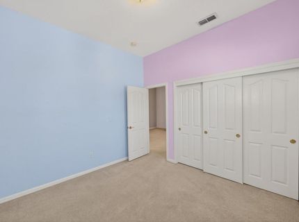 380 Lyman Cir, Sacramento, CA 95835 Photo