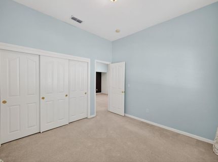 380 Lyman Cir, Sacramento, CA 95835 Photo