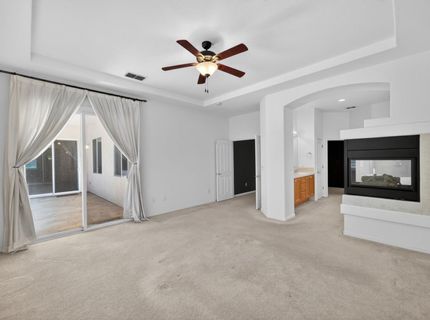 380 Lyman Cir, Sacramento, CA 95835 Photo