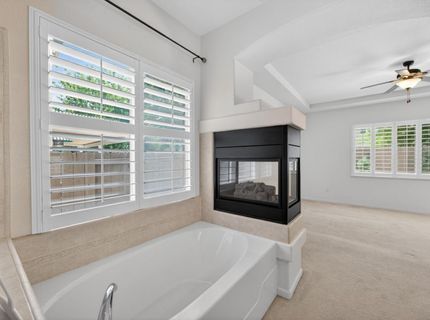 380 Lyman Cir, Sacramento, CA 95835 Photo