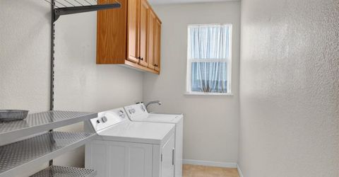 380 Lyman Cir, Sacramento, CA 95835 Photo