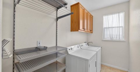 380 Lyman Cir, Sacramento, CA 95835 Photo