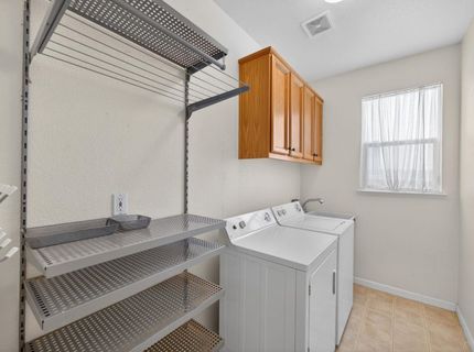 380 Lyman Cir, Sacramento, CA 95835 Photo