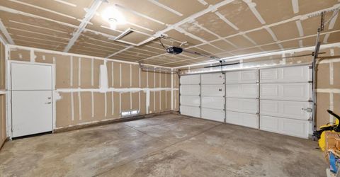 380 Lyman Cir, Sacramento, CA 95835 Photo