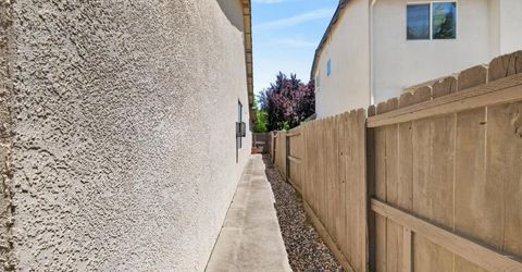380 Lyman Cir, Sacramento, CA 95835 Photo