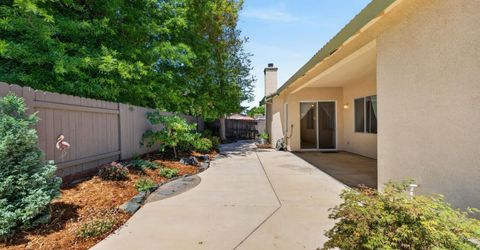 380 Lyman Cir, Sacramento, CA 95835 Photo