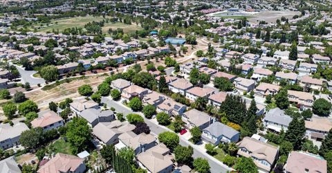 380 Lyman Cir, Sacramento, CA 95835 Photo